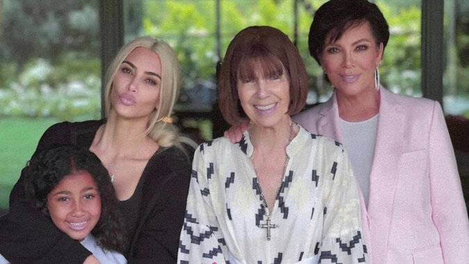 Dzień Matki: Kim Kardashian, Celine Dion, Naomi Watts, Shakira i inni przyjmują gratulacje