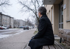 Osiem lat opiekowałam się teściową po wylewie, bo obiecała, że mieszkanie przepisze na mnie. Po jej śmierci u notariusza okazało się, że dwa lata wcześniej podpisała darowiznę na wnuka