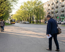 Przez 25 lat odkładałam po 200 złotych miesięcznie na konto. Syn wiedział o tych oszczędnościach. W zeszłym tygodniu poszłam do banku - konto było puste. Przelew zrobiono w sierpniu, na numer, który znam na pamięć