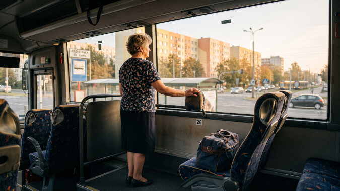 Trzy lata odkładałam na wycieczkę do Wilna z klubu seniora. Synowa zobaczyła potwierdzenie na lodówce: „mamo, wrzesień to adaptacja w przedszkolu, sama wiesz. Pojedziesz na wiosnę, Wilno nie ucieknie"