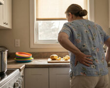 Od pięciu lat pilnuję wnuków codziennie od siódmej do osiemnastej. Kiedy powiedziałam synowi, że boli mnie kręgosłup i potrzebuję przerwy, odparł: "To może znajdź sobie jakieś ćwiczenia, mamo, ruch ci dobrze zrobi"