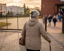 Syn poprosił, żebym odebrała wnuczkę ze szkoły. Zgodziłam się. Teraz robię to codziennie od dwóch lat, a kiedy powiedziałam, że potrzebuję jednego wolnego dnia w tygodniu, usłyszałam: "Mamo, to przecież twoja wnuczka, nie obowiązek"