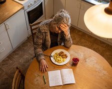Przez pięć lat codziennie odbierałam wnuki ze szkoły i robiłam im obiad, kiedy poprosiłam synową o jeden wolny czwartek w miesiącu, napisała do syna: „twoja mama chyba potrzebuje więcej czasu dla siebie, może znajdziemy kogoś na stałe"