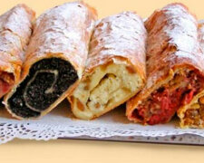 Strudel wiedeński - z jabłkami, makiem, szczawiem i bananami