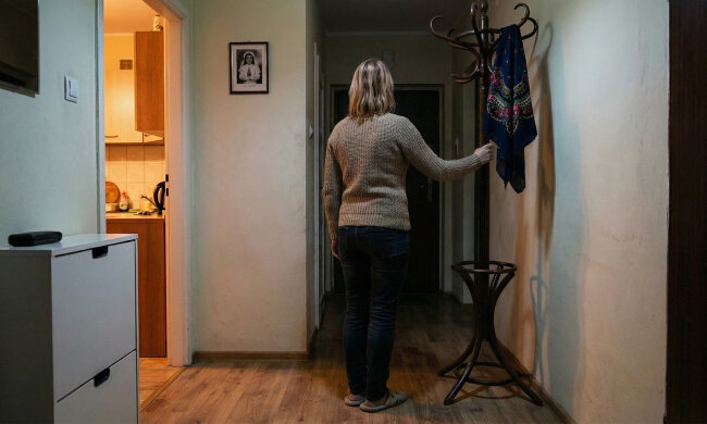 Siostra nie odzywała się do mnie pięć lat. Zadzwoniła w zeszłym tygodniu - ciepło, jakby nic się nie stało. Następnego dnia dowiedziałam się, że potrzebuje poręczenia kredytu