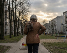 Syn z żoną zapisali się na kurs tańca w środy wieczorem. Wnuki przywożą do mnie. W piątki chodzą na kolacje - wnuki przywożą do mnie. W soboty odpoczywają - wnuki u mnie