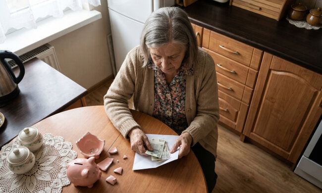 Wnuczka przyszła do mnie zapłakana i powiedziała, że mama zabrała pieniądze z jej skarbonki - ponad dwa tysiące, które dziecko zbierało trzy lata. Córka powiedziała, że to pożyczka i że odda