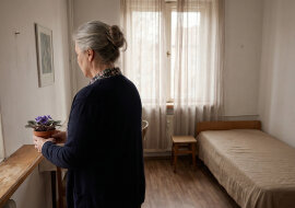 Córka zaproponowała, żebyśmy zamieszkały razem - "będzie taniej i weselej". Zgodziłam się i sprzedałam swoje mieszkanie. Po pół roku powiedziała, że potrzebuje mojego pokoju dla dziecka