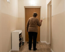 Sąsiadka poprosiła o pożyczkę do pierwszego - 500 złotych. Dałam, bo znamy się od lat. Pierwszego nie oddała. Ale najgorsze nie były pieniądze - najgorsze było to, co powiedziała o mnie innym sąsiadkom