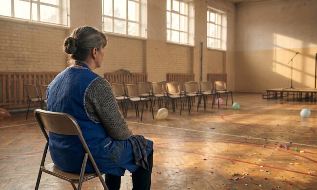 Pracowałam jako sprzątaczka w szkole przez dwadzieścia trzy lata. W czerwcu na zakończeniu roku szóstoklasistka wstała przy wszystkich i powiedziała: "Chcę podziękować pani Grażynie"