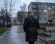 Pożyczyłam synowi 10 tysięcy na remont. Minął rok, nie oddał złotówki. Kiedy przypomniałam, synowa napisała mi SMS
