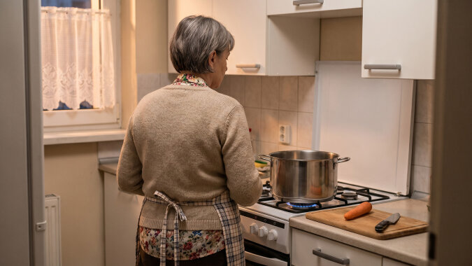 Przez osiem lat co niedzielę gotowałam obiad dla całej rodziny syna, w zeszłym tygodniu synowa napisała w grupie rodzinnej, że od teraz spotykamy się w restauracji, bo u mnie „zawsze pachnie starością"