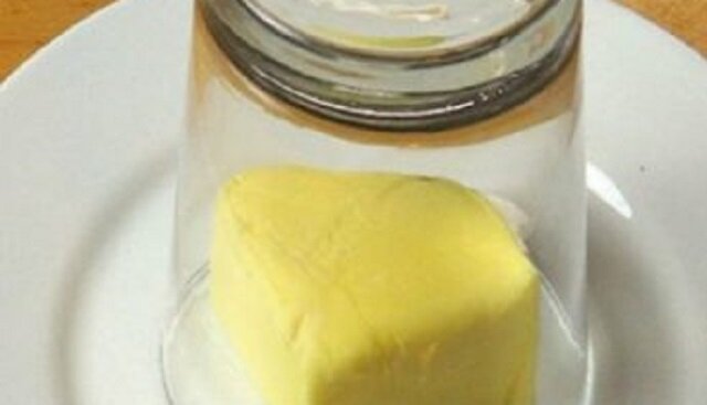 Szef kuchni użył masło i szklankę i pokazał wszystkim kobietom na świecie wspaniały lifehack