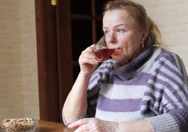 "Mieszkajcie u siebie, mam już was dość! - oznajmiła matka": Kiedy dzieci skończyły remont domu, teściowa wymyśliła kolejny powód do kłótni