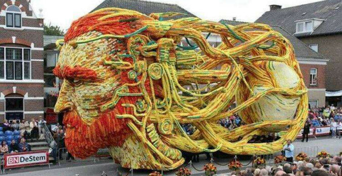 14 rzeźb kwiatowych z największej na świecie Parady Kwiatów w Holandii, poświęconej Van Goghu