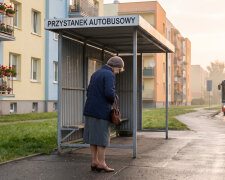 Bliźniakami zajmuję się od dwóch lat, pięć dni w tygodniu. Na grillu koleżanka zapytała synową, ile płacą niani. Synowa odpowiedziała przy mnie: „nic, po co niania, skoro jest babcia pod ręką"