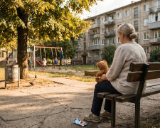 Opiekowałam się wnuczką przez całe wakacje, żeby córka mogła pojechać na urlop z mężem. Kiedy wróciła, jedyne co powiedziała, to: „Mamo, czemu dziecko je tyle słodyczy?"