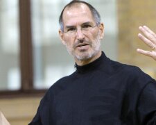 23-letnia córka Steve'a Jobsa zrobiła furorę na pokazie mody w Paryżu