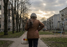 Syn z żoną zapisali się na kurs tańca w środy wieczorem. Wnuki przywożą do mnie. W piątki chodzą na kolacje - wnuki przywożą do mnie. W soboty odpoczywają - wnuki u mnie