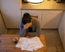 Zgodziłam się być żyrantem kredytu dla bratowej. Brat prosił, mówił, że to na pół roku. Minęły cztery lata - bratowa się z nim rozwiodła, wyjechała, a kredyt został na mnie