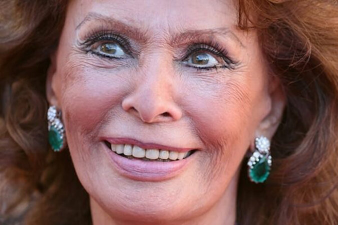 Sophia Loren: „Kiedy najbardziej potrzebowałam ludzi, zostawili mnie...”