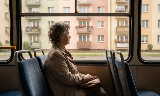 Przez dwa lata co miesiąc dokładałam córce 700 złotych do raty kredytu, bo bała się, że stracą mieszkanie. Wczoraj wstawiła zdjęcie nowej kuchni za 30 tysięcy z podpisem: „wszystko sami, bez niczyjej łaski"