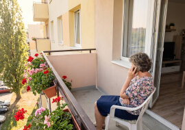 Od dziesięciu lat syn przyjeżdża do mnie tylko wtedy, kiedy potrzebuje pomocy - przelewu, podpisu, opieki nad psem. W zeszłą sobotę zadzwonił bez powodu i powiedział: „mamo, po prostu chciałem pogadać"