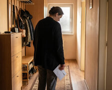 Brat przez całe życie opiekował się mamą. Kiedy mama umarła, zostawiła wszystko mnie. W testamencie było jedno zdanie, które tłumaczyło dlaczego - ale nie wiem, czy mam prawo je przyjąć