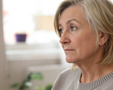 Podczas rodzinnego obiadu mąż odebrał telefon i nagle zbladł. Złapałam urywek: "Obiecałem, tylko proszę…"