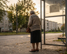 Zapisałam wnuczce mieszkanie w testamencie. Potem przez przypadek usłyszałam, jak mówi do koleżanki przez telefon, że musi jeszcze poczekać, ale przynajmniej wie, że to nie potrwa długo