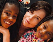 „Razem na całe życie”: Charlize Theron z dziećmi zeskoczyła z pokładu jachtu do morza