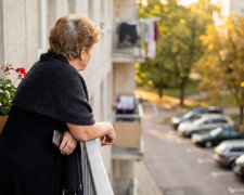 Mąż od trzech lat w każdą sobotę jeździ pod Sieradz pomagać koledze Bogdanowi przy budowie domu. W październiku na pogrzebie wujka spotkałam żonę Bogdana i zapytałam, kiedy w końcu parapetówka
