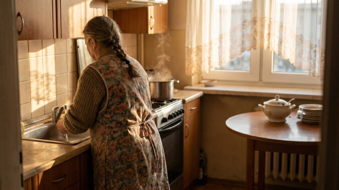 Przez trzy lata codziennie gotowałam obiad dla wnuka, bo córka pracuje do szesnastej. W zeszłym tygodniu wnuk powiedział przy wszystkich: "Babciu, mama mówi, że gotujesz niezdrowo i że mamy to zmienić"