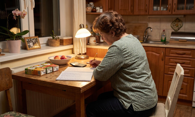 Mąż odchodząc zostawił mi sad pod Grójcem - "sama nie dasz rady, sprzedaj sąsiadowi, póki daje cokolwiek". Zostałam, kupiłam prasę, od trzech lat tłoczę sok. W sierpniu na targu w Grójcu podszedł z nową żoną do mojego stoiska