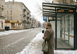 Wnuczka wysłała mi nagranie z rodzinnego obiadu. Usłyszałam, jak syn tłumaczy, dlaczego "babci nie można mówić wszystkiego"