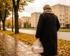 Wnuczka ma osiem lat i mówi do mnie po imieniu. Zapytałam synową, dlaczego nie "babciu". Odpowiedziała: "Tak jest teraz, Grażyno, dzieci same wybierają, jak chcą się zwracać". Tylko że do drugiej babci mówi "babciu kochana"