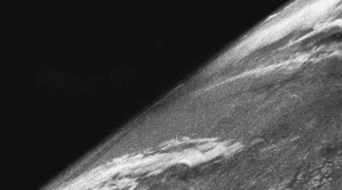 Pierwsze zdjęcie Ziemi z kosmosu zostało zrobione na długo przed lotem Gagarina