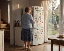 Pięcioletnia wnuczka przyniosła z przedszkola rysunek „Dom moich marzeń”. Narysowała mój dom - ten, który z mężem budowaliśmy dwanaście lat. W oknach mama, tata i ona. Zapytałam, gdzie babcia. „Babcia wtedy będzie mieszkać w bloku. Mama tak mówi”