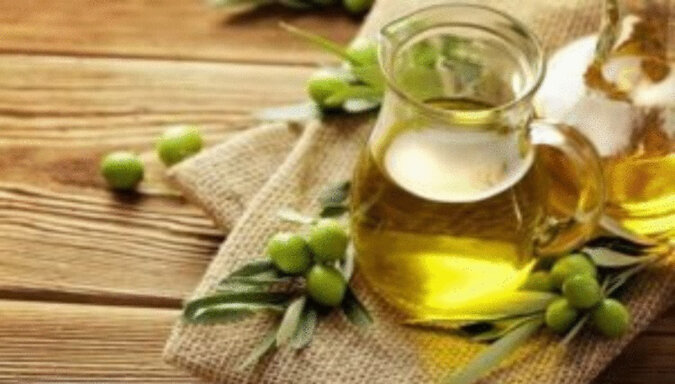 Korzyści płynące z przyjmowania łyżki oliwy z oliwek na pusty żołądek