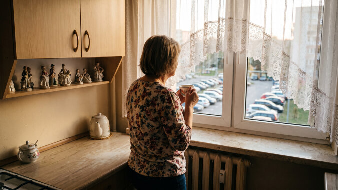 Z Halinką chodzimy na gimnastykę dla seniorów od pięciu lat. W zeszłym tygodniu instruktorka pomyliła nasze ankiety. W rubryce „powód uczęszczania" Halinka napisała: „żeby choć godzinę w tygodniu nie być samej"