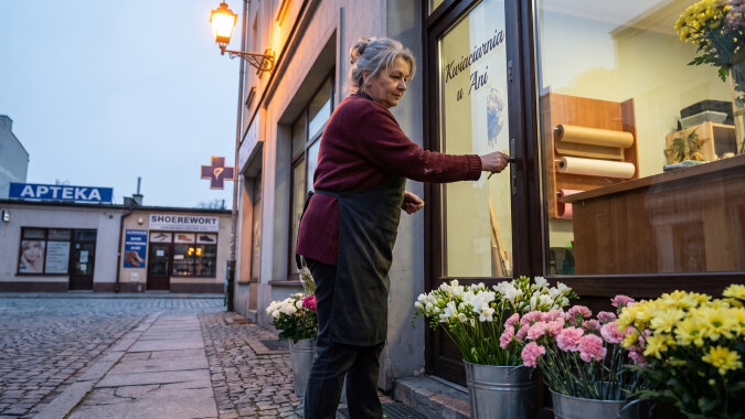 Mam 61 lat i od marca spotykam się z mężczyzną poznanym w sanatorium. Syn powiedział mi przy świadkach: „Jak go wprowadzisz, to nie licz, że wnuki tu jeszcze kiedyś przyjdą"