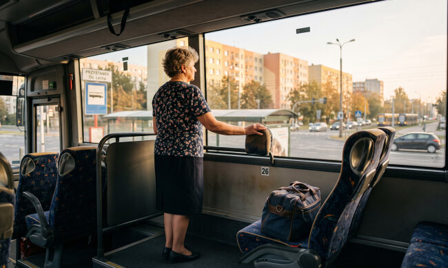 Trzy lata odkładałam na wycieczkę do Wilna z klubu seniora. Synowa zobaczyła potwierdzenie na lodówce: „mamo, wrzesień to adaptacja w przedszkolu, sama wiesz. Pojedziesz na wiosnę, Wilno nie ucieknie"