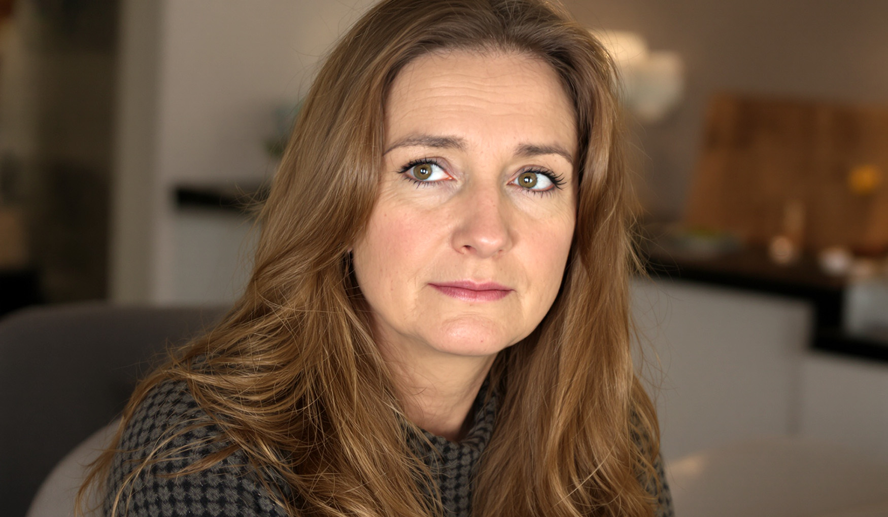 Moja córka wyszła z pokoju i powiedziała: "Tato właśnie zapytał, czy może z nami nie mieszkać przez jakiś czas". Nic mi nie powiedział