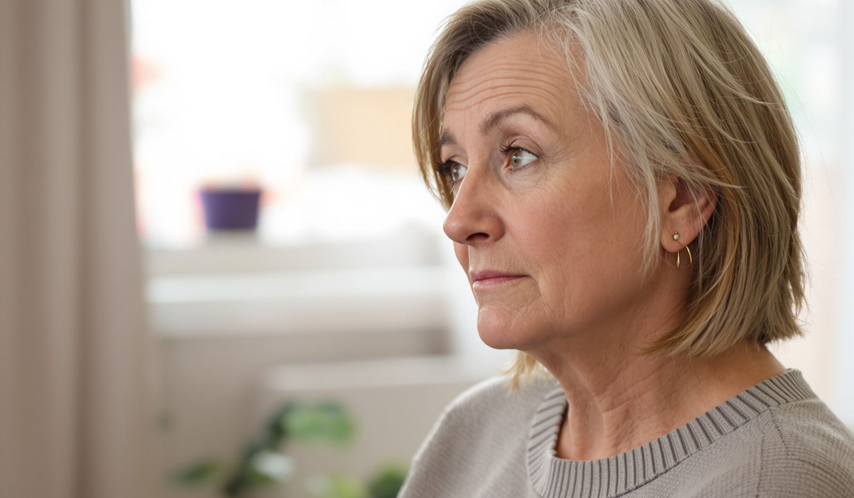 Podczas rodzinnego obiadu mąż odebrał telefon i nagle zbladł. Złapałam urywek: "Obiecałem, tylko proszę…"